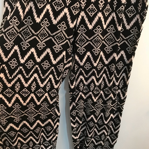 Large wide leg flowy pants - Picture 2 of 3